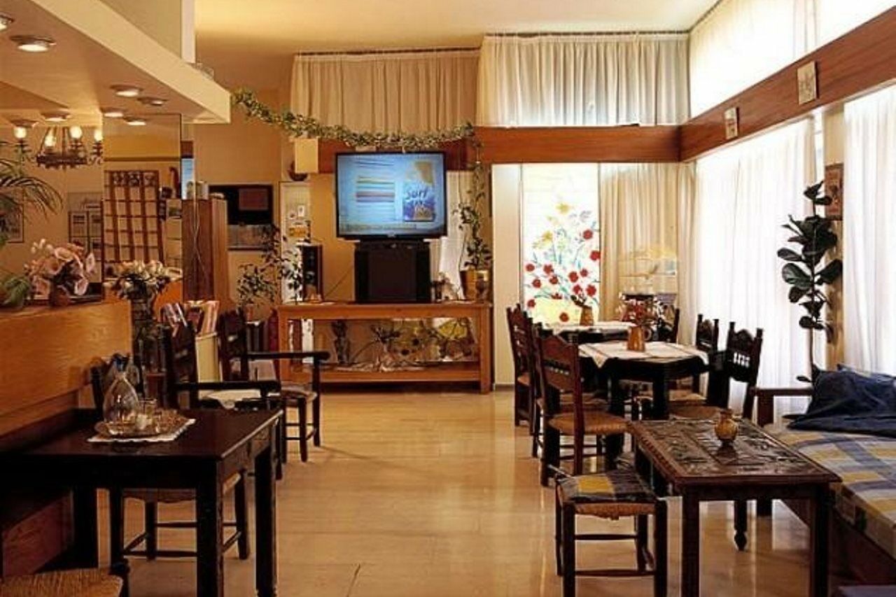 Hotel Aristea 3*